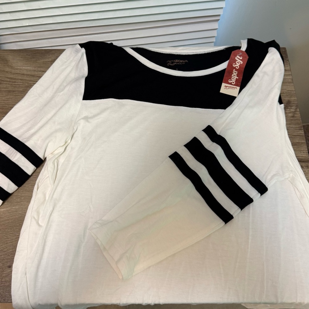 Arizona Black and White Long Sleeve Top
